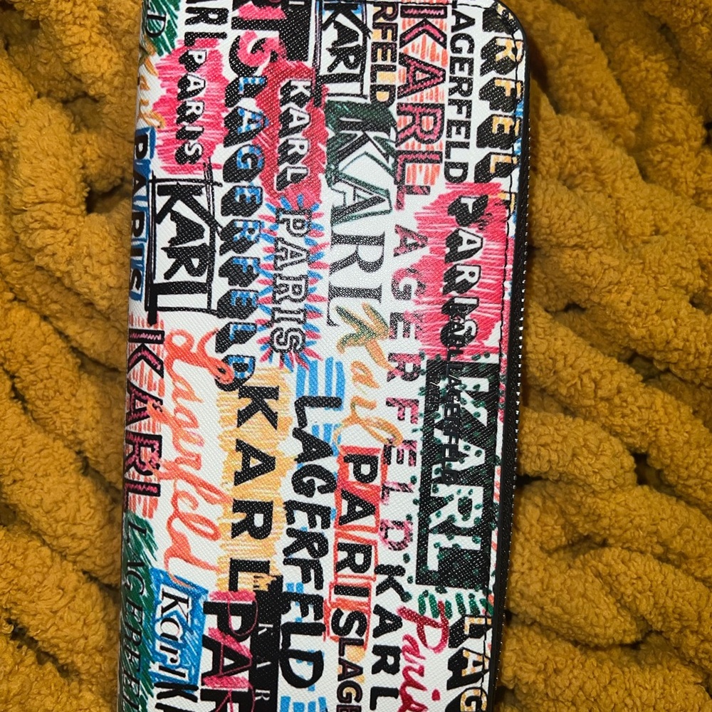 Karl Lagerfeld Vibrant Logo Zip Wallet